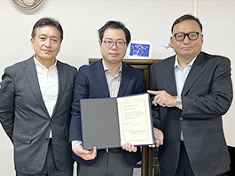 �ꋴ��w�o�c�Ǘ������ȁ@��T�i�@�y����